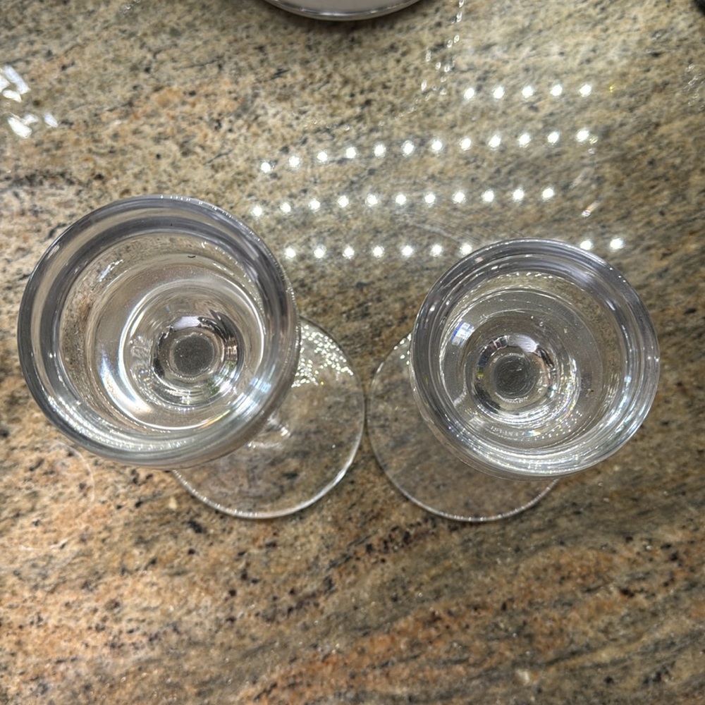 Elegant Clear Glass candle holder Set - Picture 2 of 2